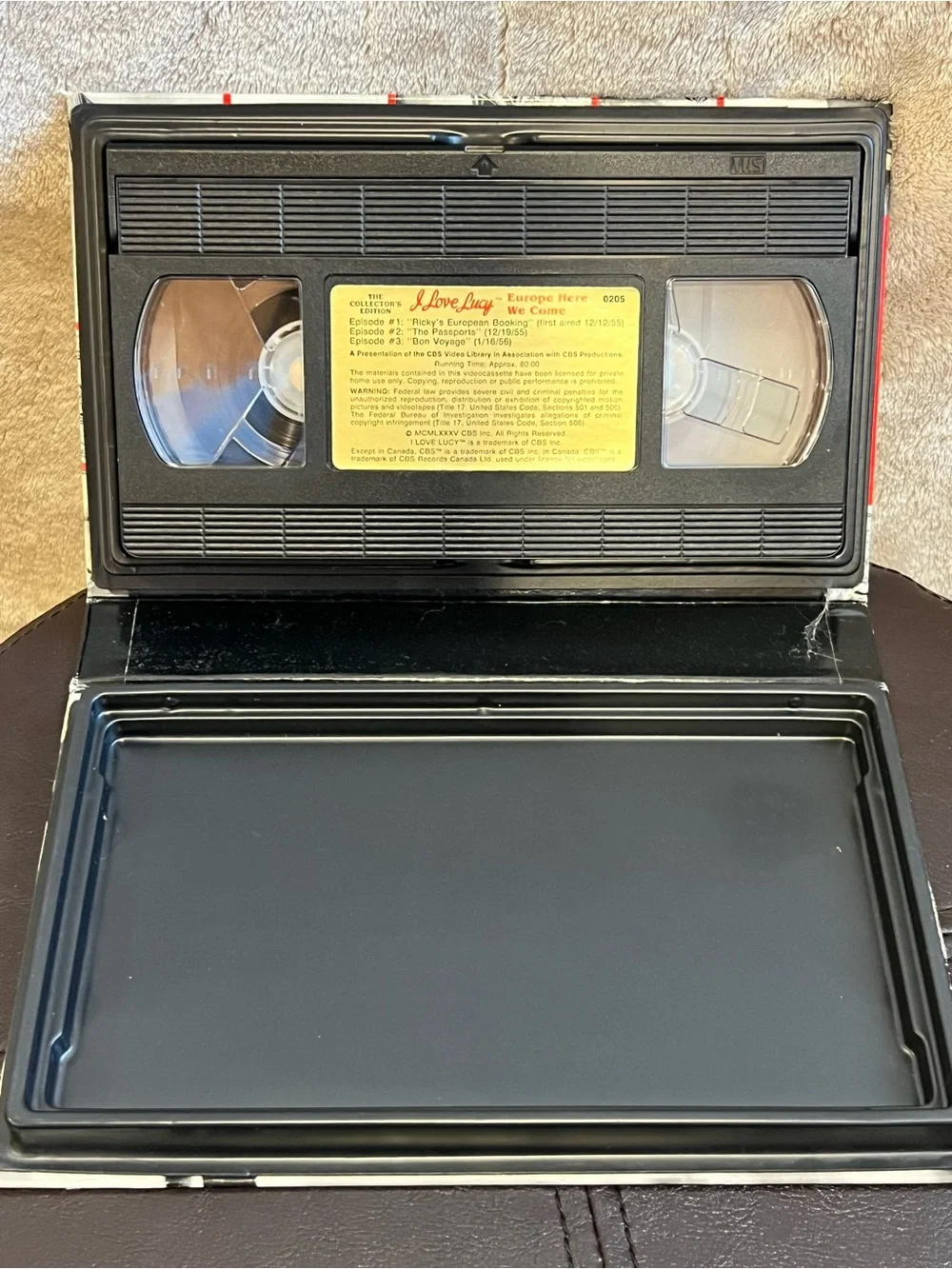 5/$20 I Love Lucy VHS 1985 Collector’s Edition Europe Here We Come CBS Video - Picture 4 of 7